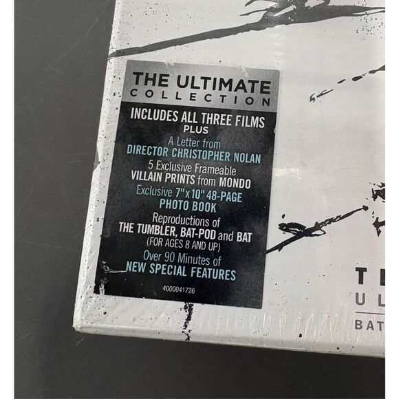 The Dark Knight Trilogy Ultimate Collectors Edition Blu-ray-NEW - Picture 3 of 6